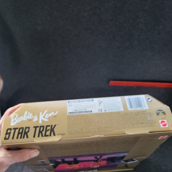 BARBIE & KEN STAR TREK GIFT SET 30TH ANNIVERSARY 1996 MATTEL 15006 NRFB - Picture 3 of 5